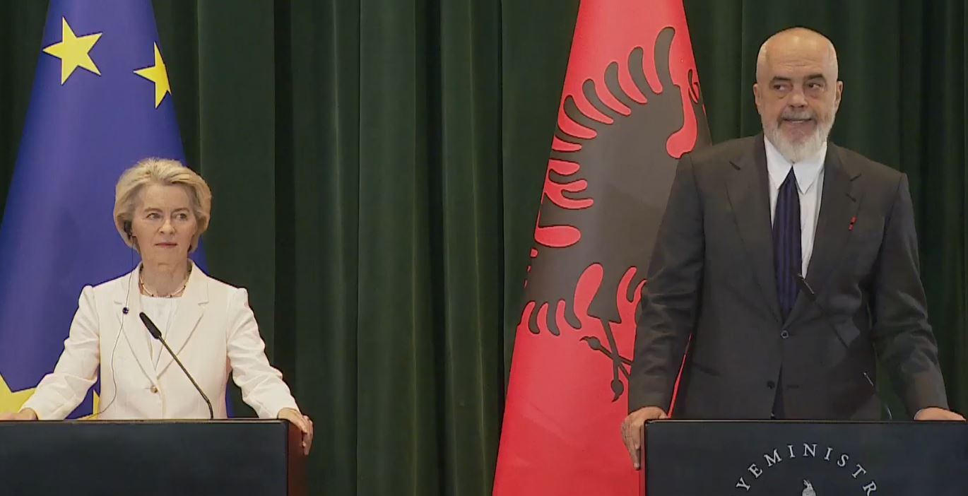 Von der Leyen në Tiranë: Shqipëria me hapa rekord drejt BE-së, kapitulli i fundit brënda vitit